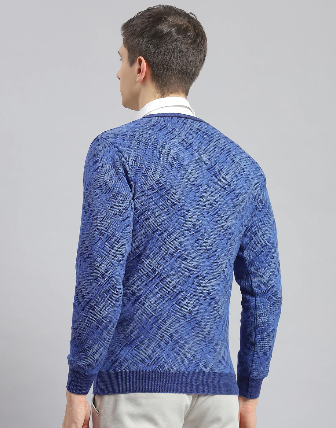 Men Blue Self Design V Neck Full Sleeve Pullover - Image 5