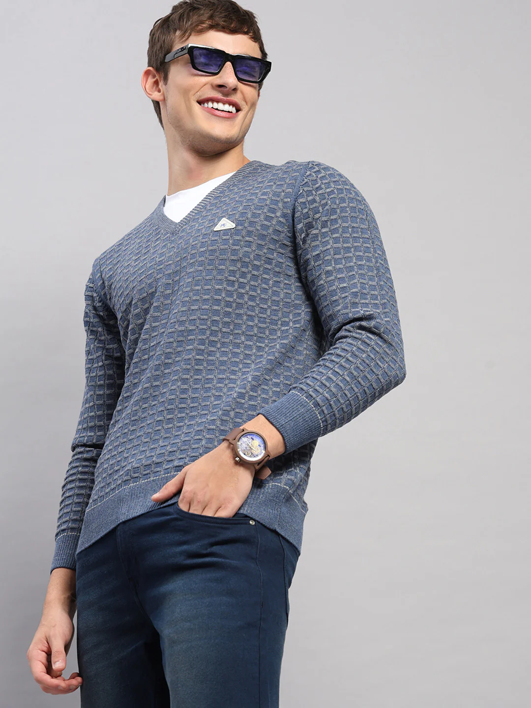Men Blue Self Design V Neck Full Sleeve Pullover - Image 6