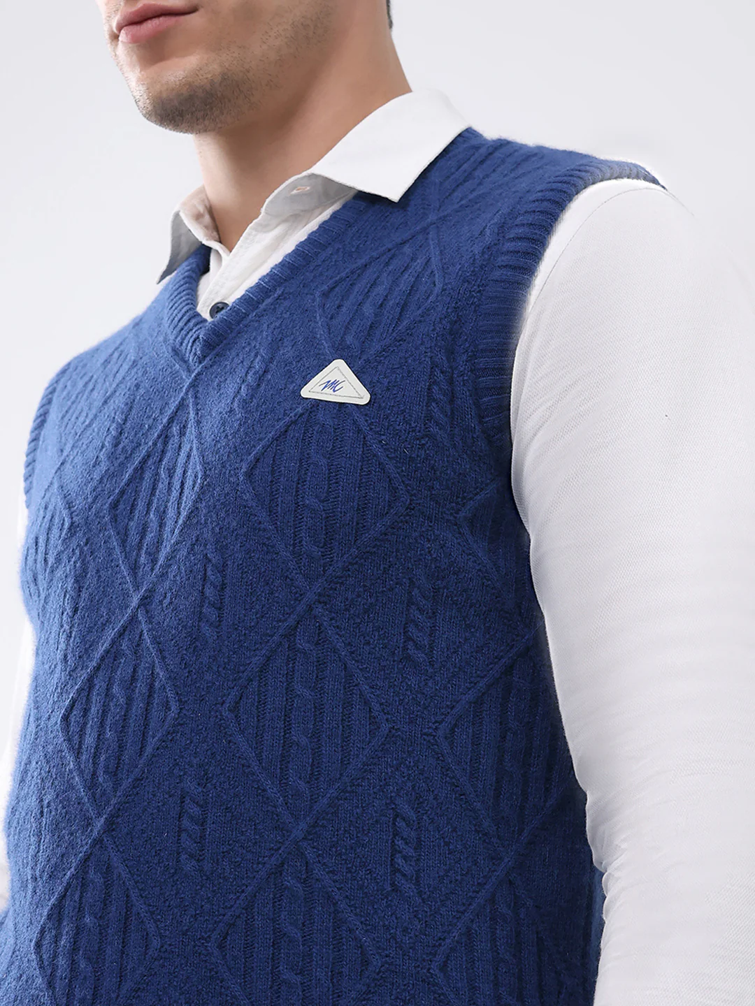 Men Blue Self Design V Neck Sleeveless Sweater - Image 6