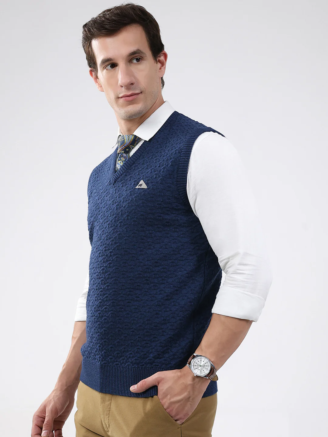 Men Blue Self Design V Neck Sleeveless Sweater - Image 3