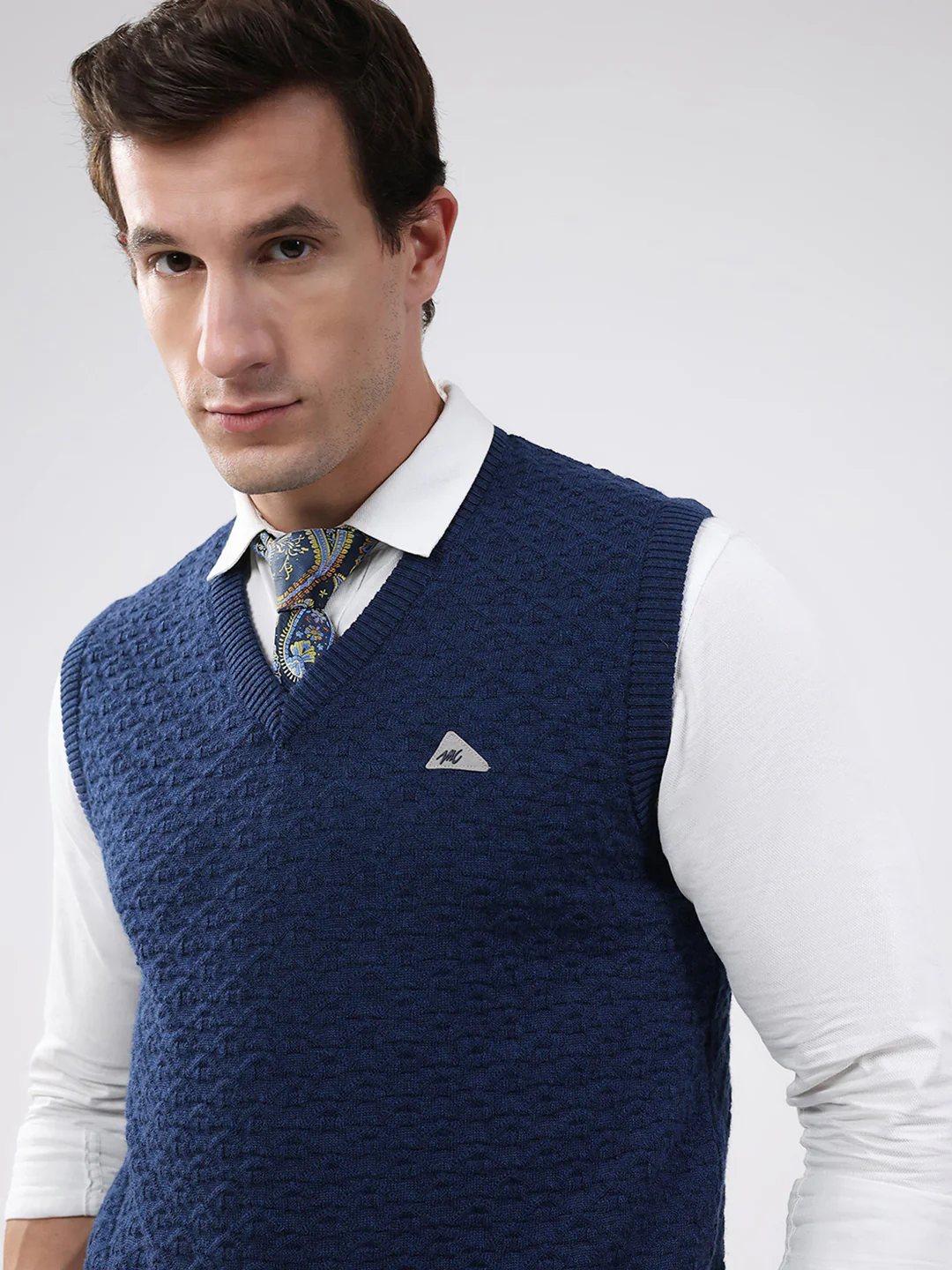 Men Blue Self Design V Neck Sleeveless Sweater - Image 7