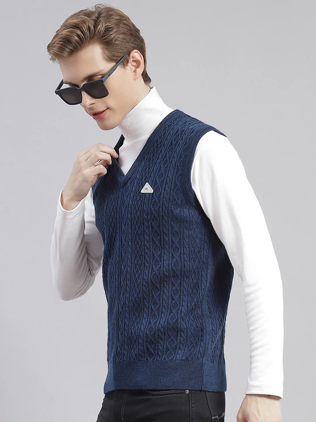 Men Blue Self Design V Neck Sleeveless Sweaters/Pullovers - Image 3