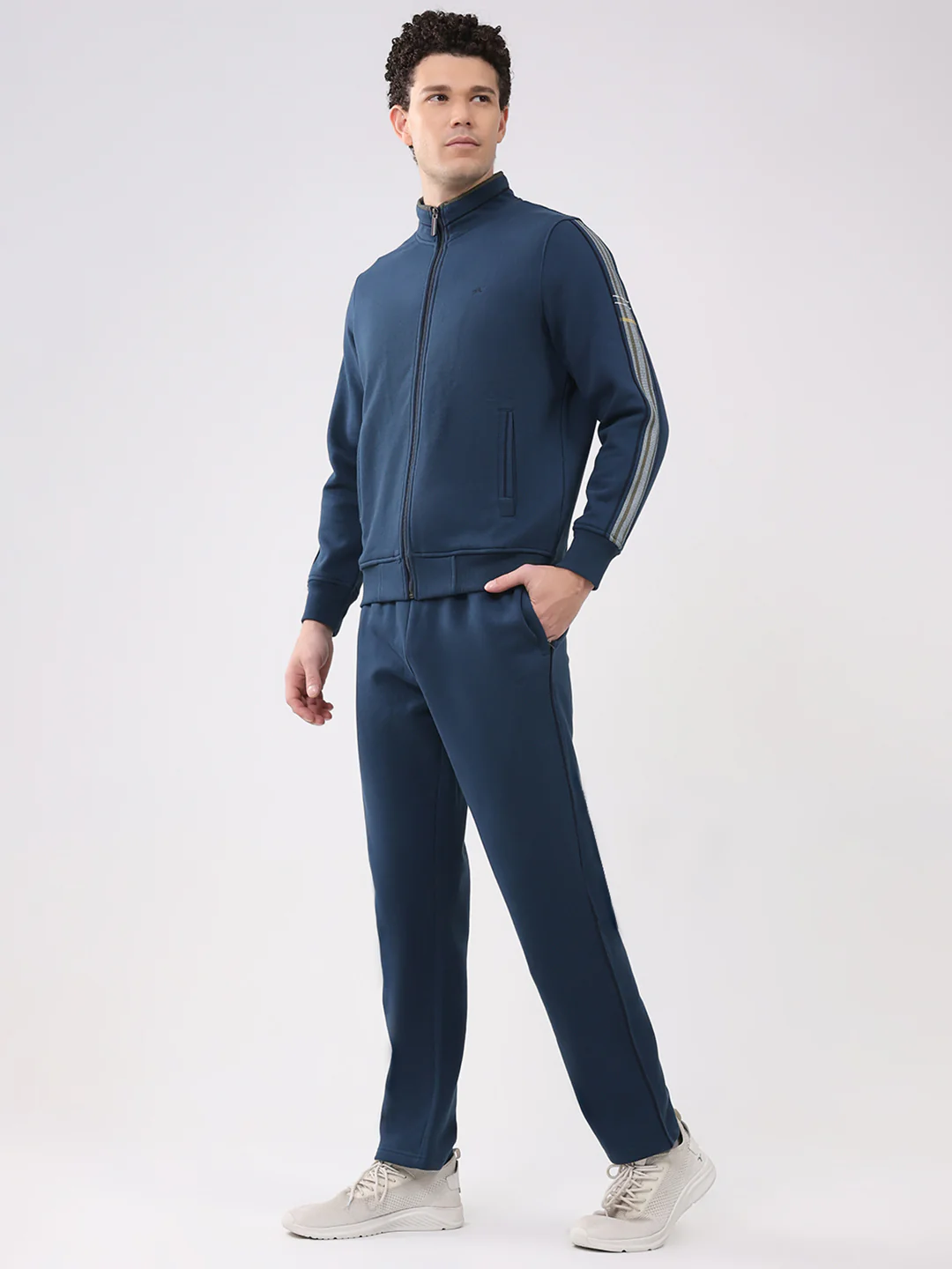 Men Blue Solid Collar Full Sleeve Winter Tracksuit - Image 3