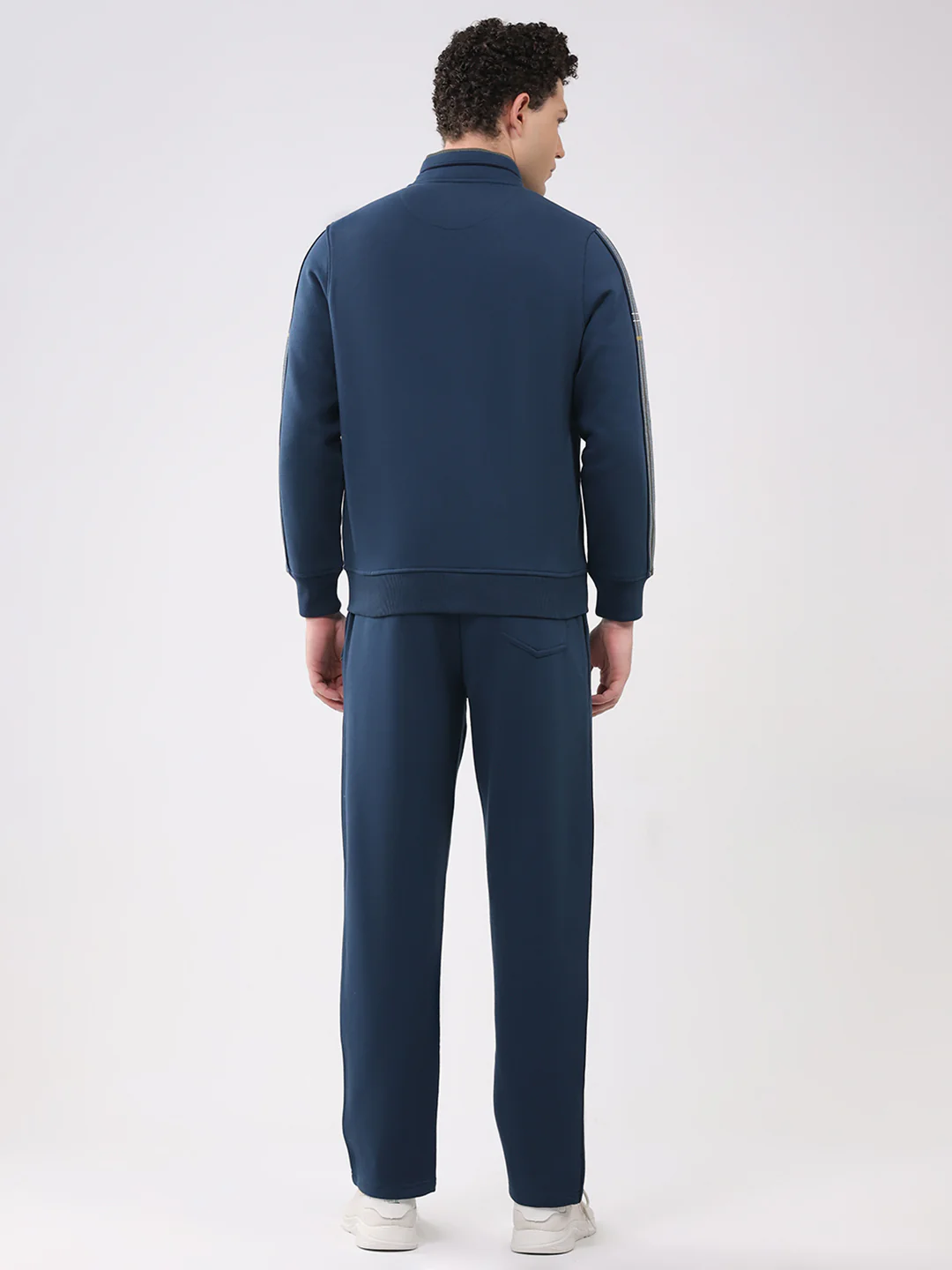 Men Blue Solid Collar Full Sleeve Winter Tracksuit - Image 5