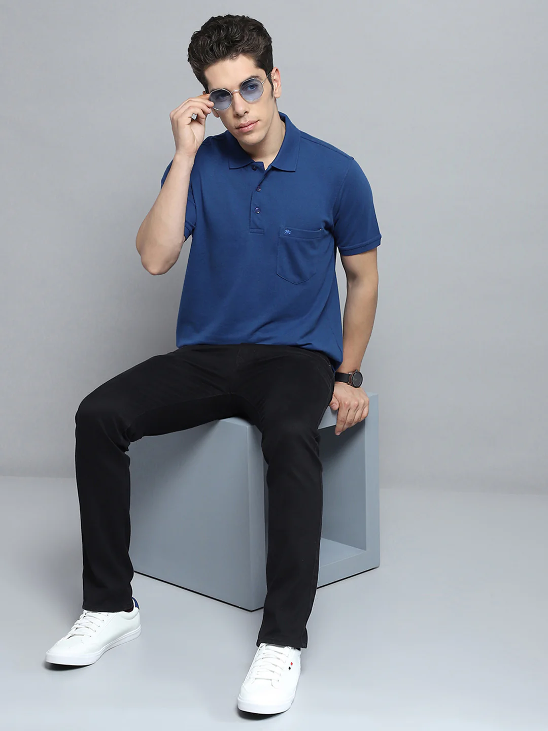 Men Blue Solid Collar Half Sleeve T-Shirt - Image 2