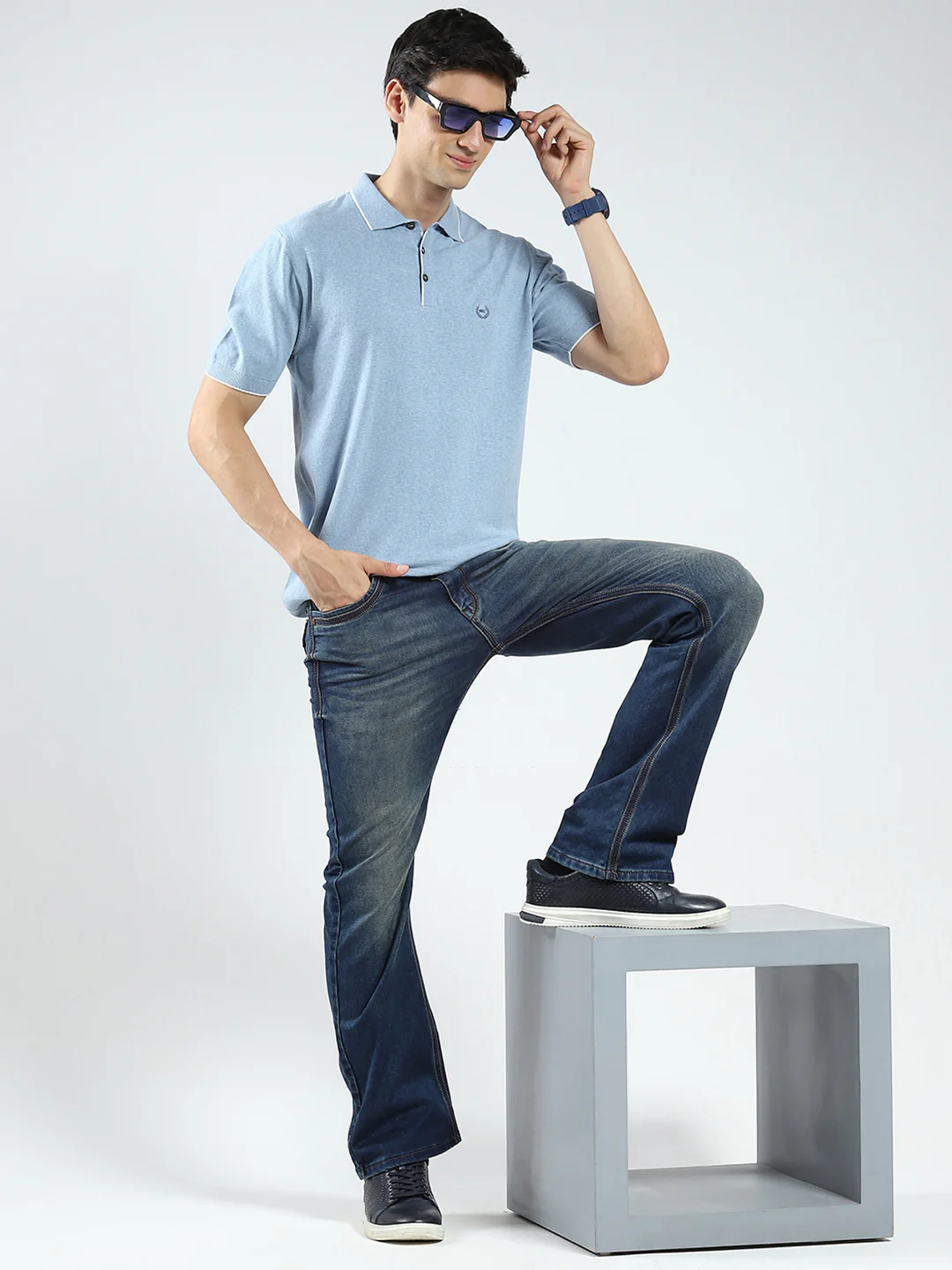Men Blue Solid Collar Half Sleeve T-Shirt - Image 2