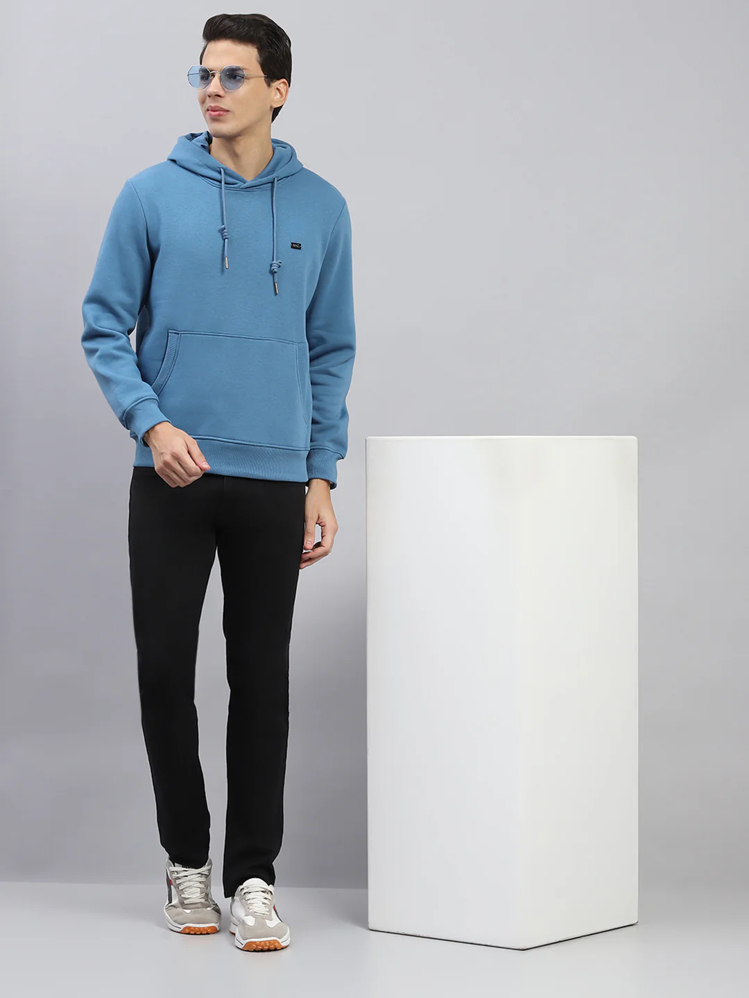 Men Blue Solid Hooded Full Sleeve Sweatshirt - Image 5