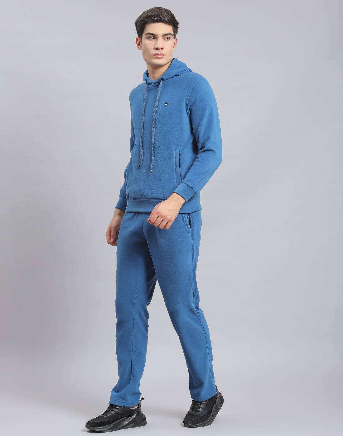 Men Blue Solid Hooded Full Sleeve Tracksuit - Image 3