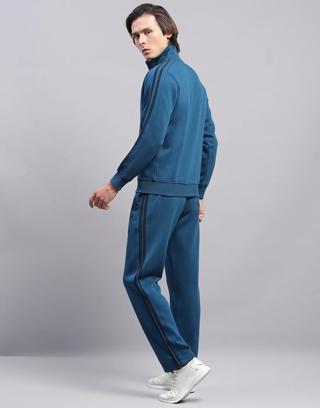 Men Blue Solid Mock Neck Full Sleeve Winter Tracksuit - Image 5