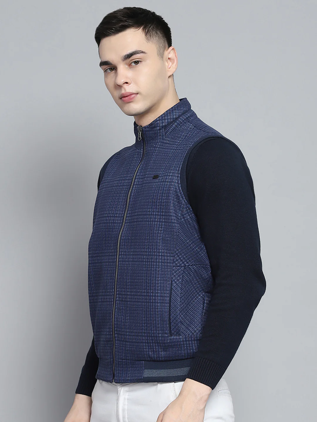 Men Blue Solid Mock Neck Sleeveless Reversible Jacket - Image 3
