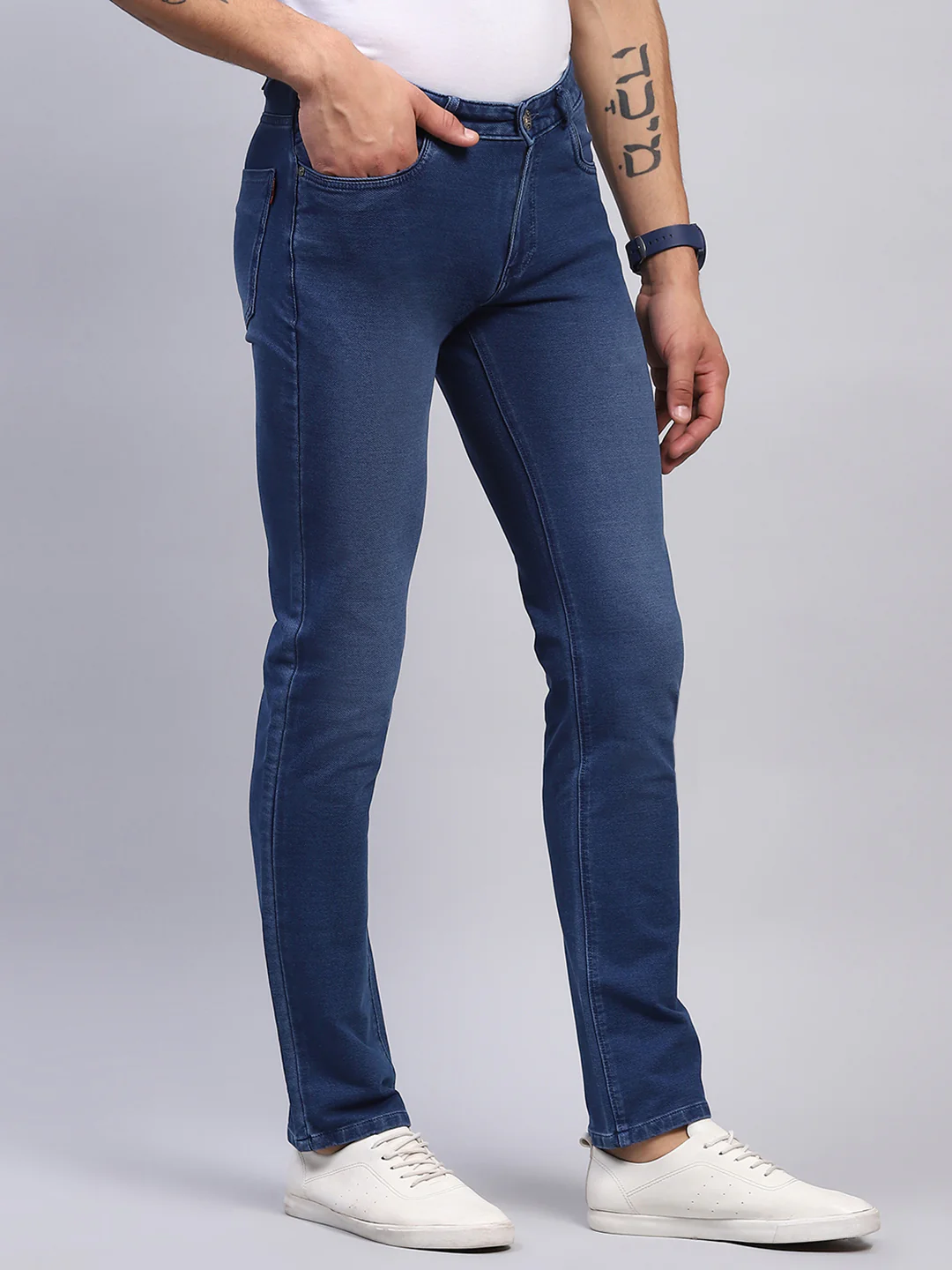 Men Blue Solid Narrow Fit Denim - Image 4