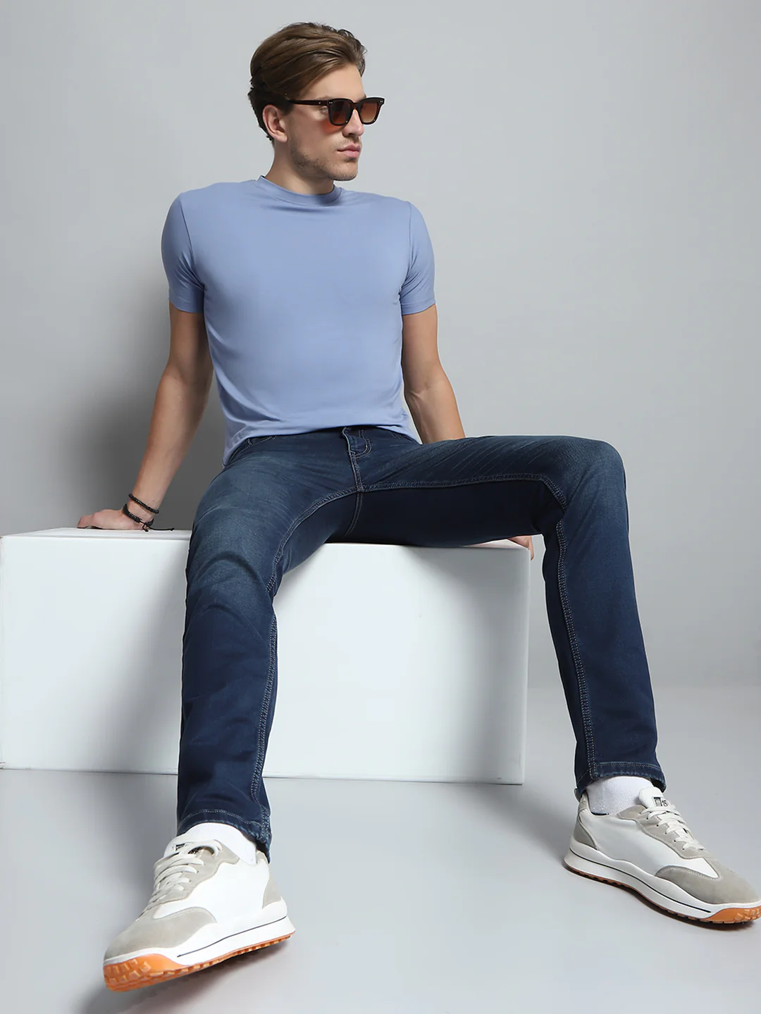 Men Blue Solid Narrow Fit Denim - Image 2
