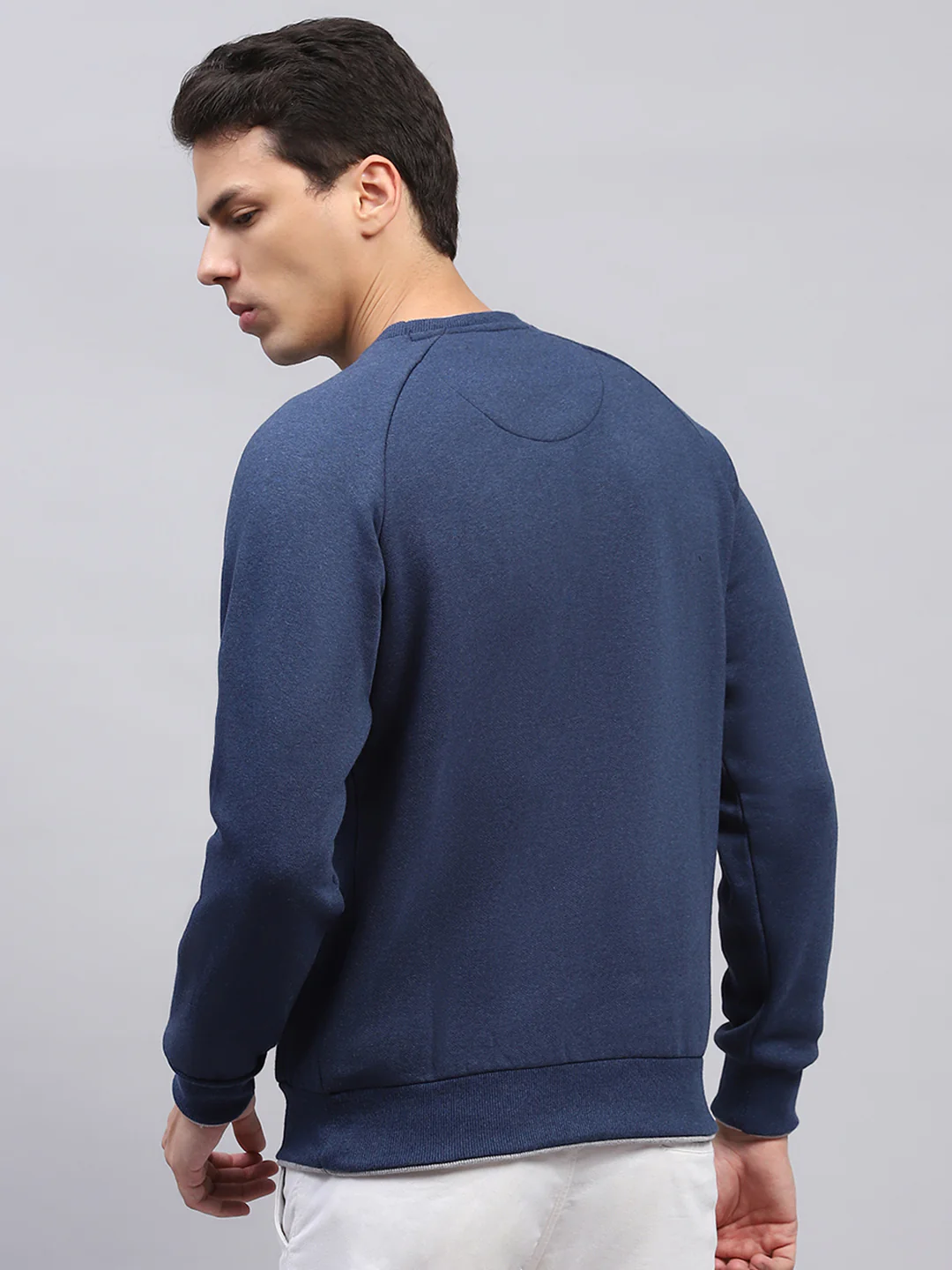 Men Blue Solid Round Neck Full Sleeve Sweatshirt - Image 5