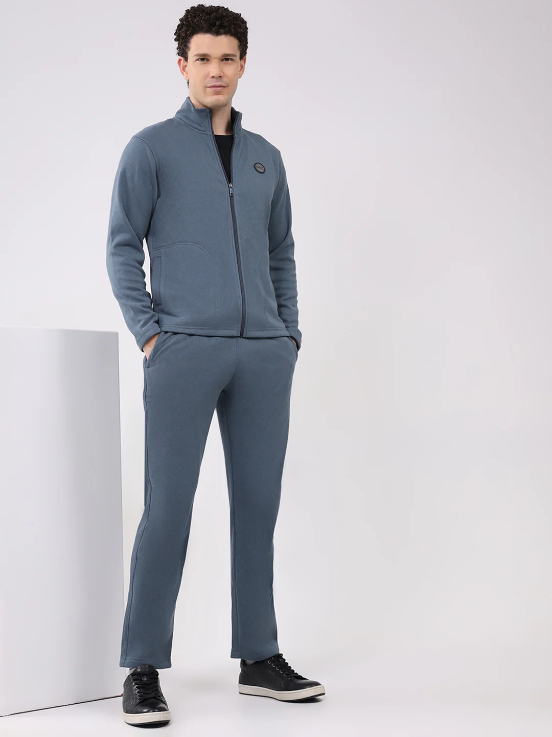 Men Blue Solid Round Neck Full Sleeve Winter Tracksuit - Image 2