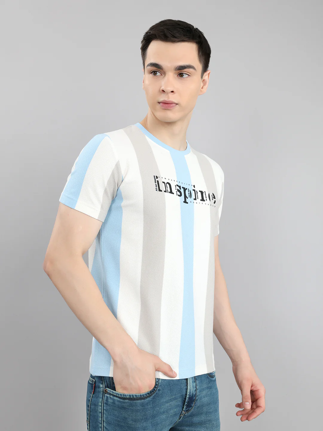 Men Blue Solid Round Neck Half Sleeve T-Shirt - Image 3