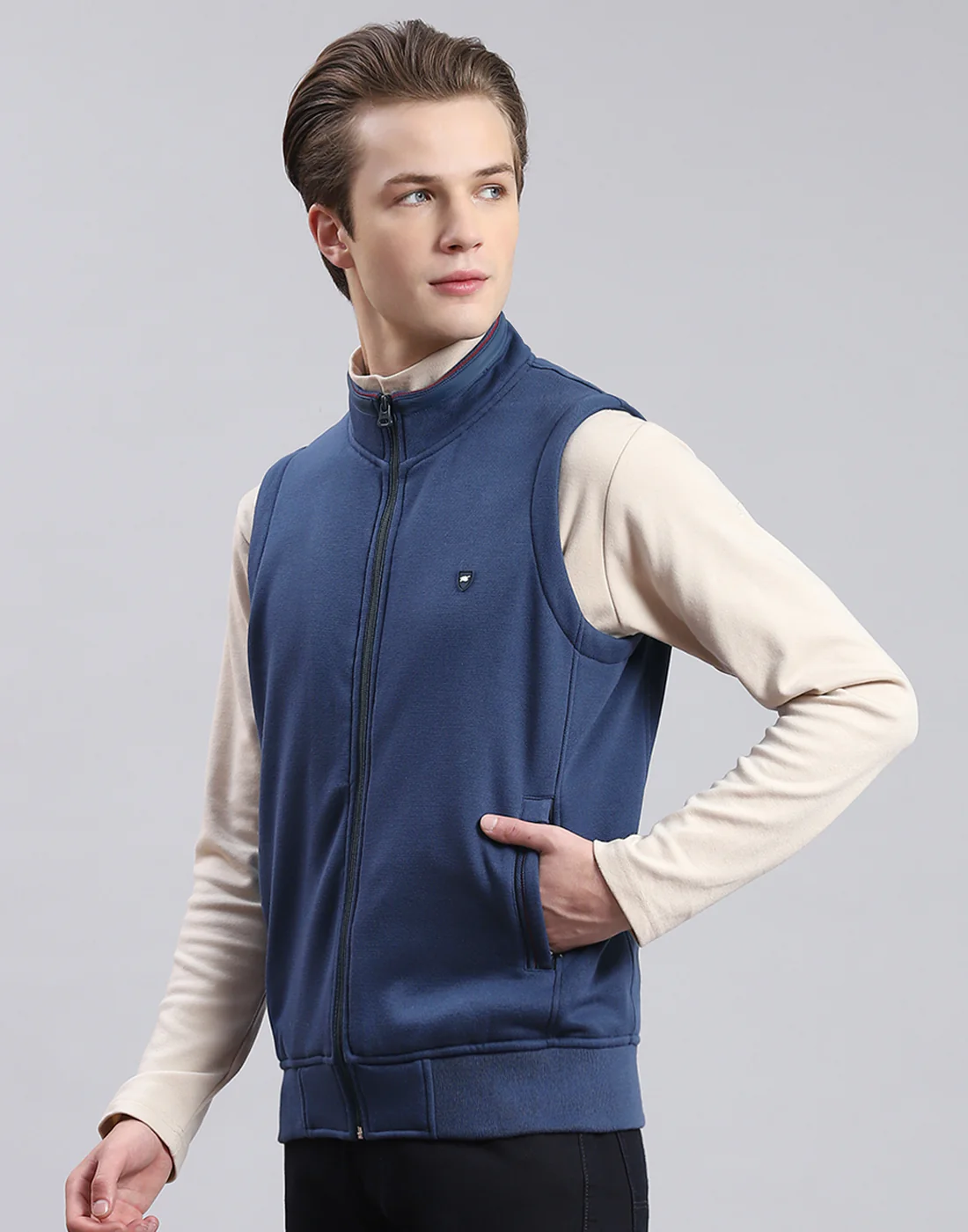 Men Blue Solid Stand Collar Sleeveless Sweatshirt - Image 3
