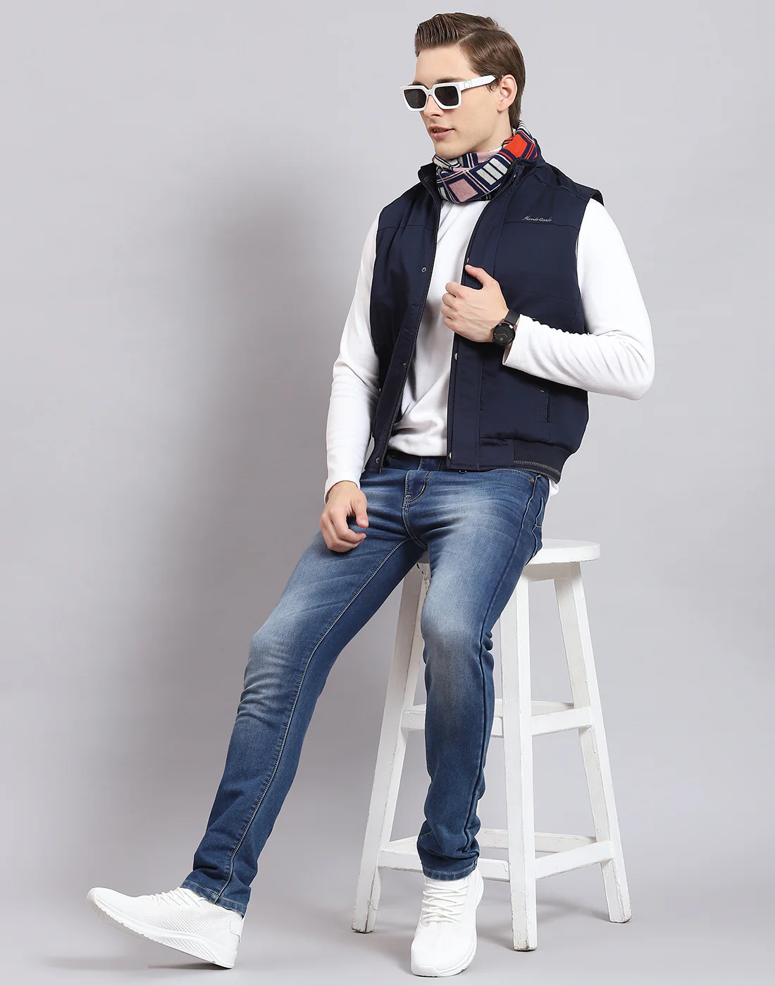 Men Blue Solid Stand Collar Sleeveless Jacket - Image 7