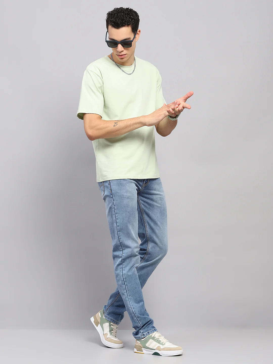 Men Blue Solid Straight Fit Denim - Image 2
