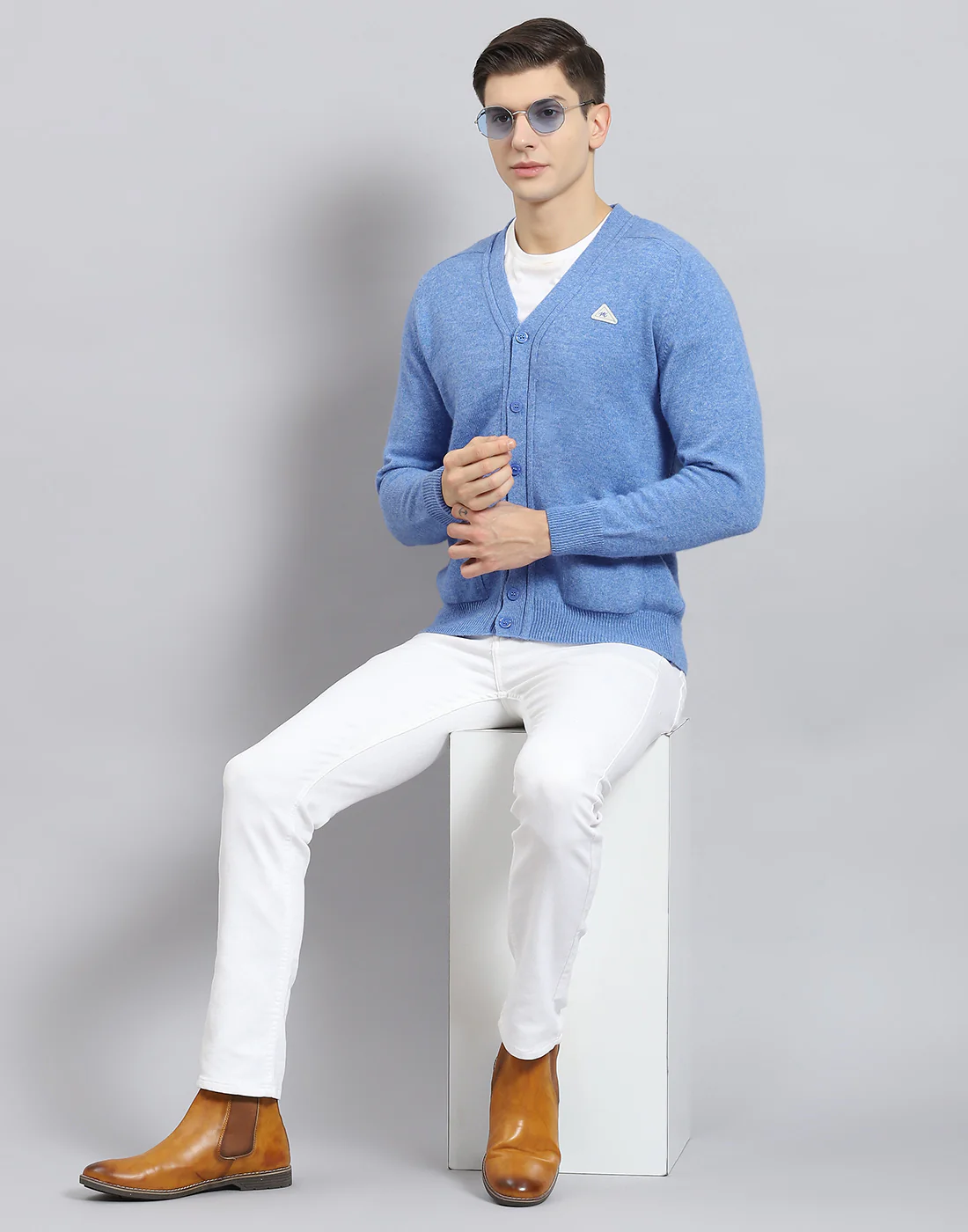 Men Blue Solid V Neck Full Sleeve Cardigan - Image 2
