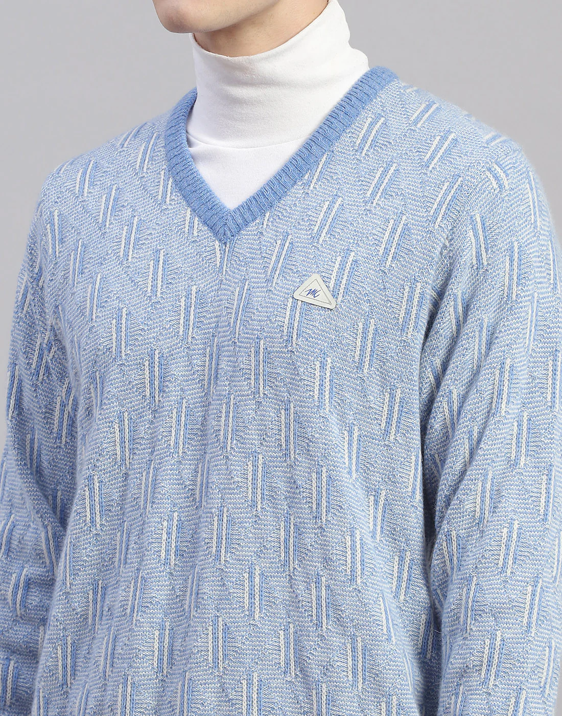 Men Blue Solid V Neck Full Sleeve Pullover - Image 7