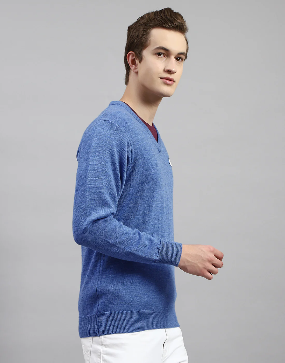 Men Blue Solid V Neck Full Sleeve Pullover - Image 4
