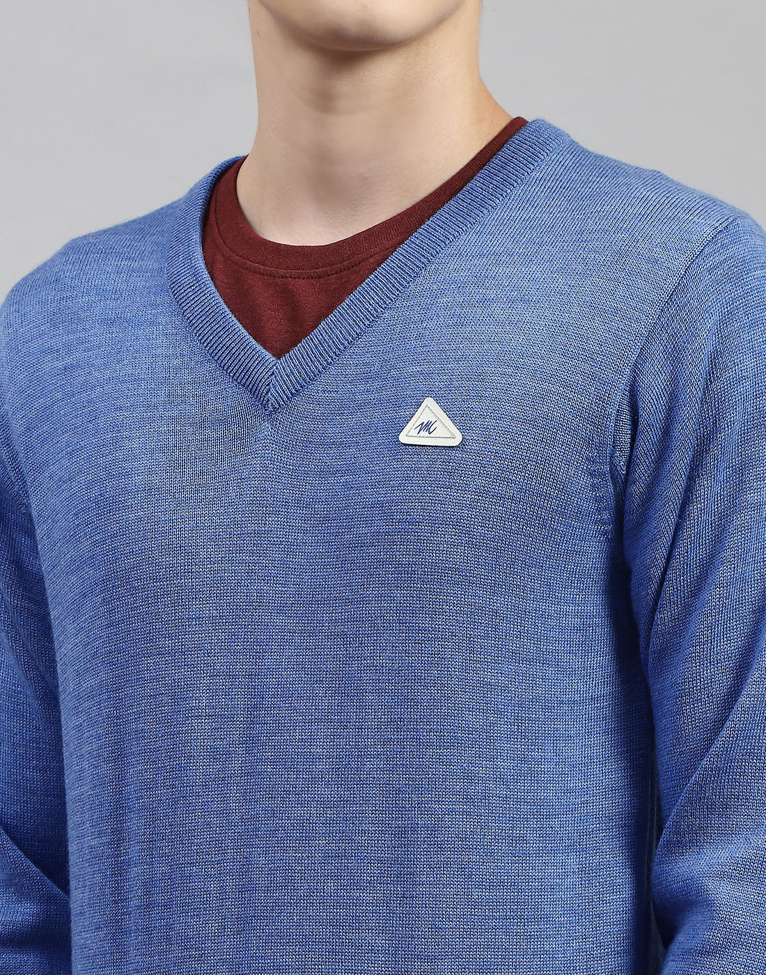Men Blue Solid V Neck Full Sleeve Pullover - Image 6
