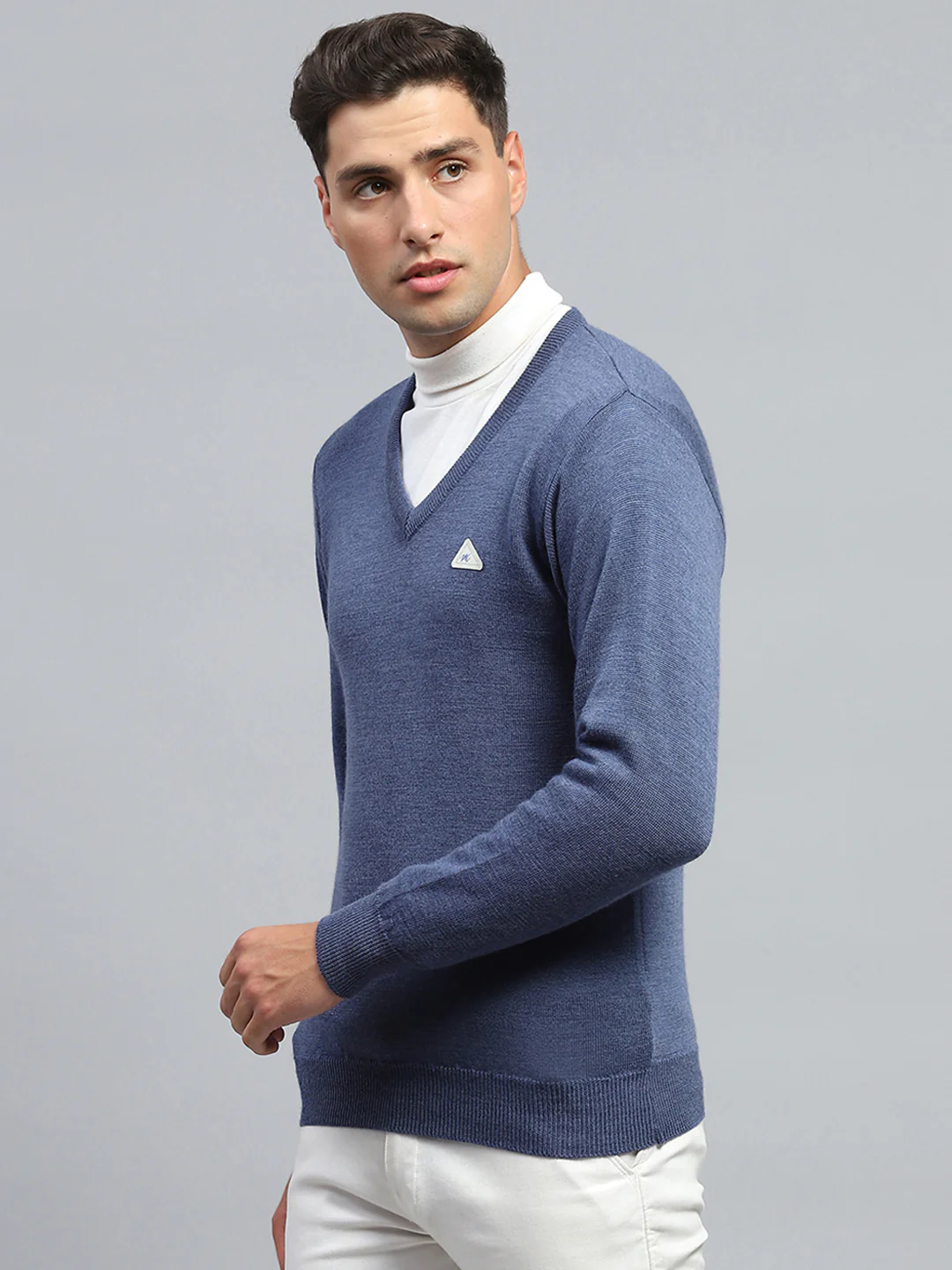 Men Blue Solid V Neck Full Sleeve Pullover - Image 3