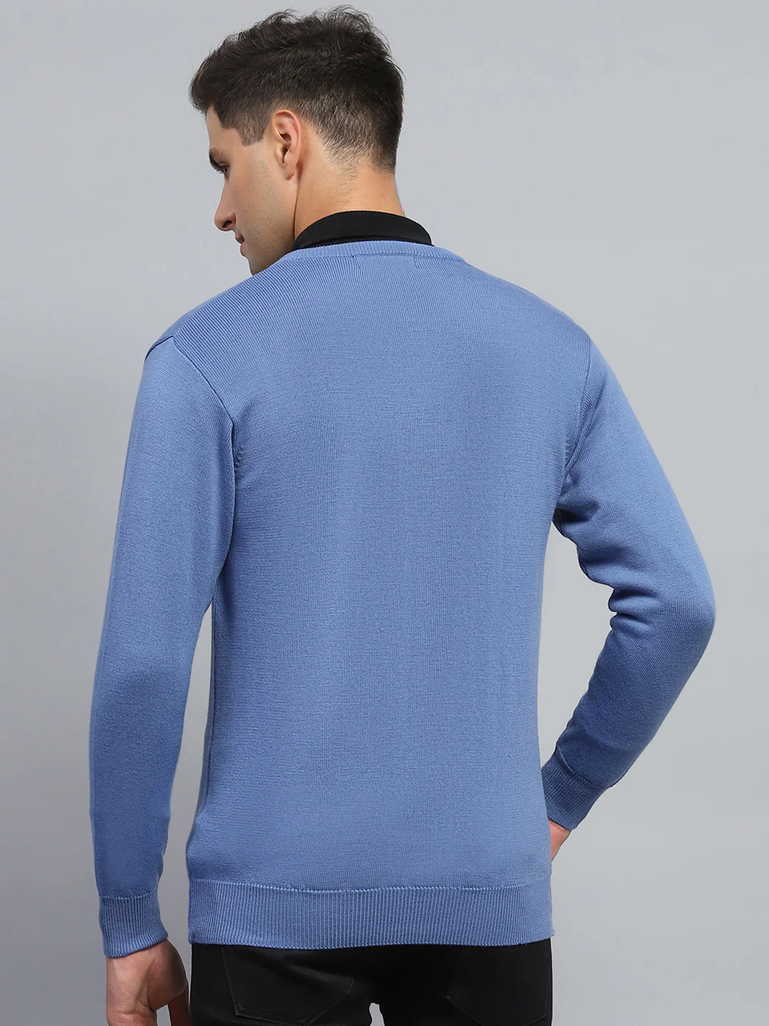 Men Blue Solid V Neck Full Sleeve Pullover - Image 5