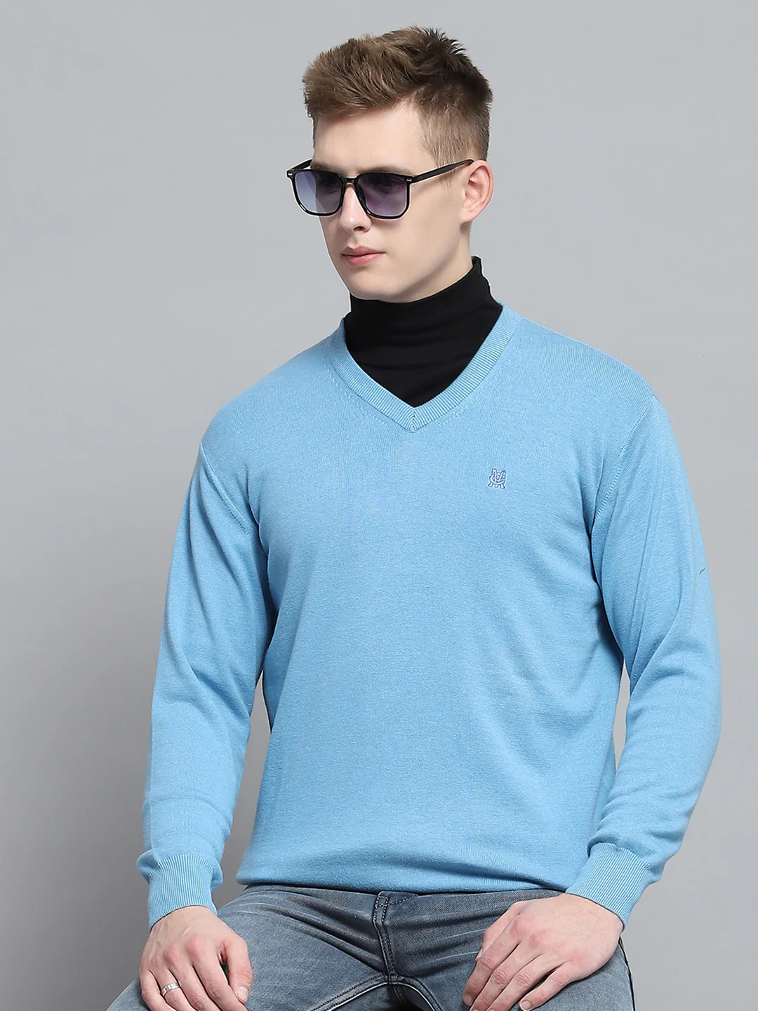 Men Blue Solid V Neck Full Sleeve Pullover - Image 6