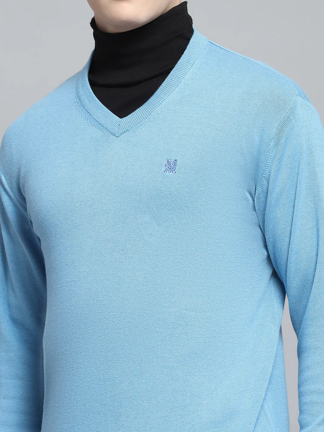 Men Blue Solid V Neck Full Sleeve Pullover - Image 7