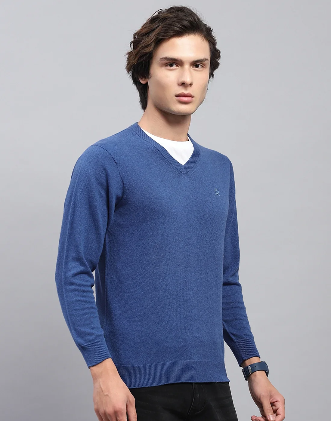 Men Blue Solid V Neck Full Sleeve Pullover - Image 4
