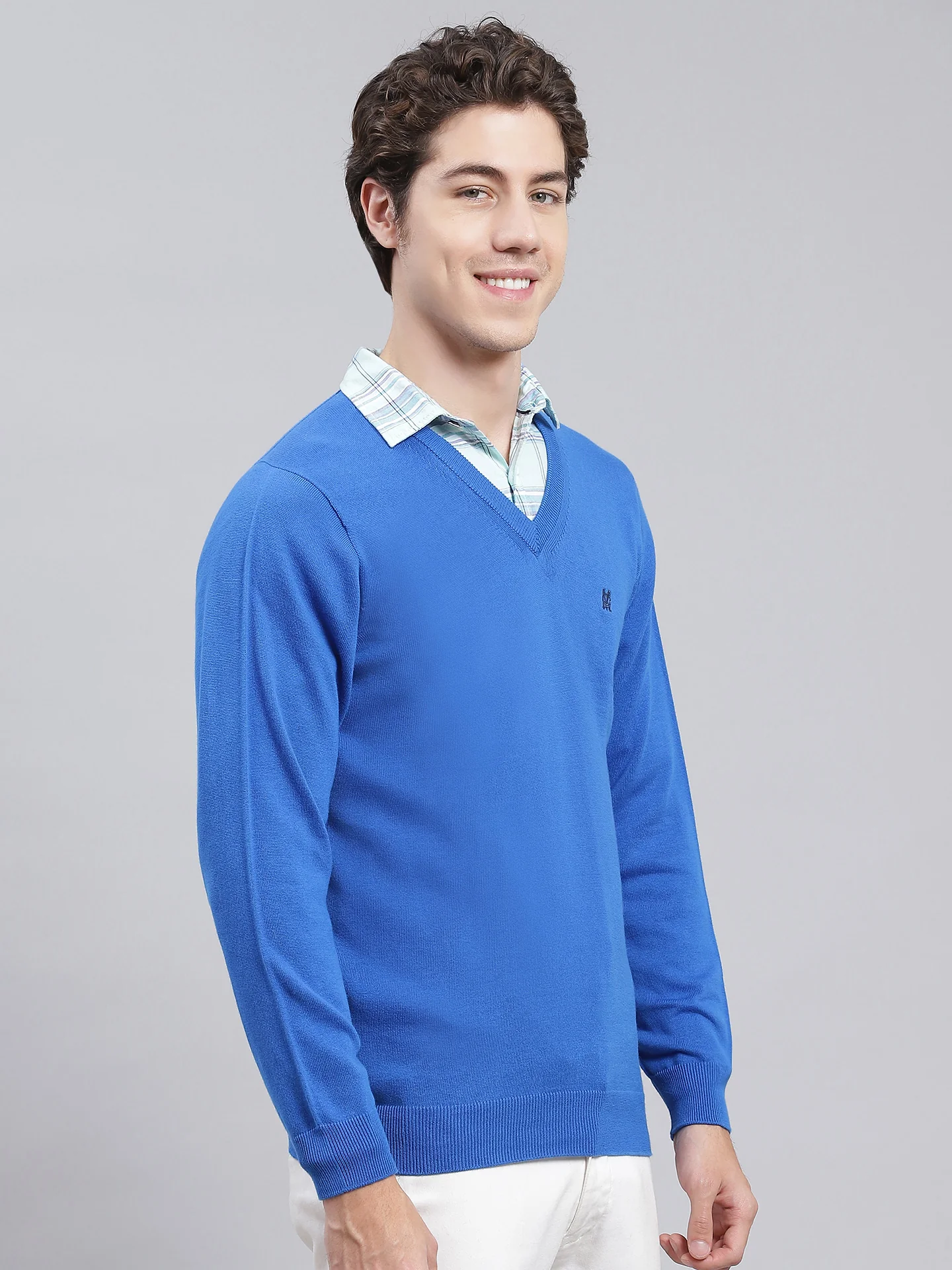 Men Blue Solid V Neck Full Sleeve Pullover - Image 4