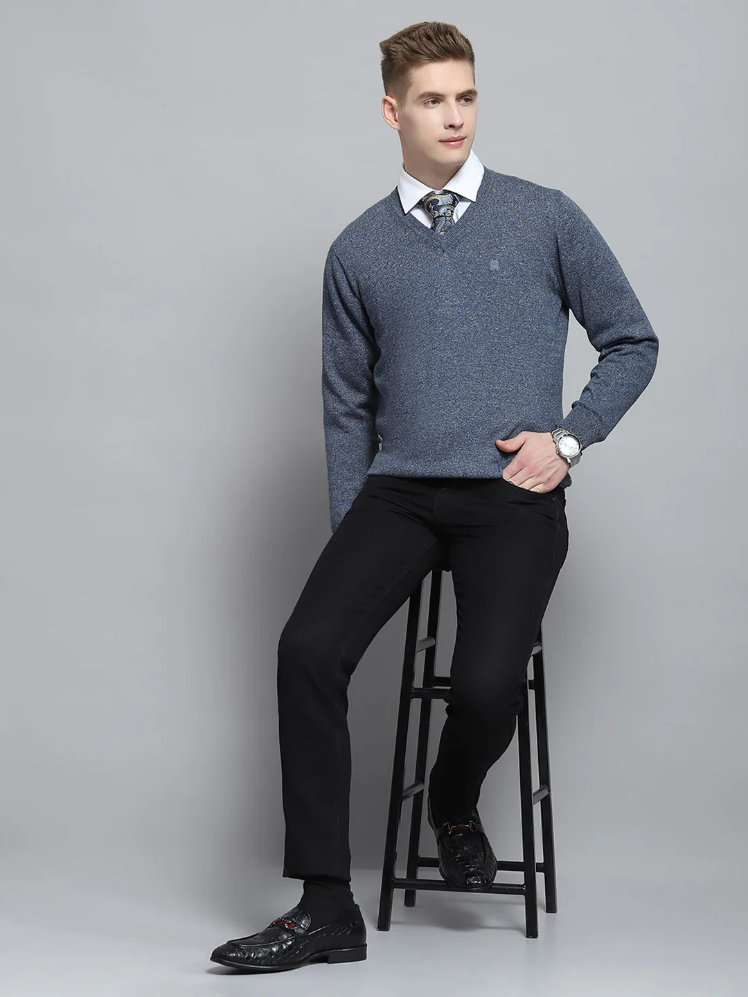 Men Blue Solid V Neck Full Sleeve Pullover - Image 2