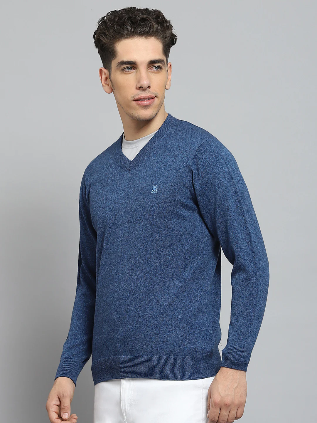 Men Blue Solid V Neck Full Sleeve Pullover - Image 3