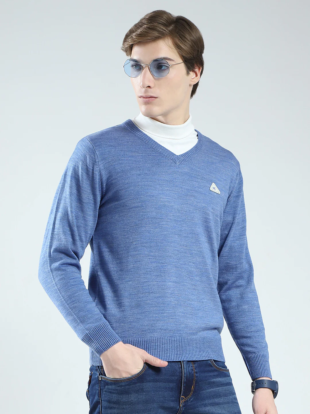 Men Blue Solid V Neck Full Sleeve Pullover - Image 4