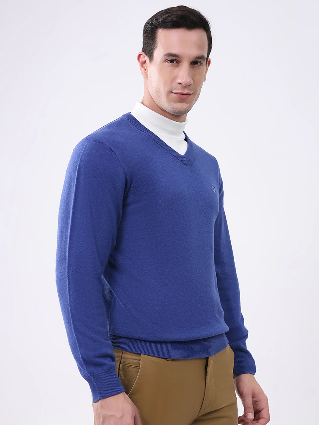 Men Blue Solid V Neck Full Sleeve Pullover - Image 4
