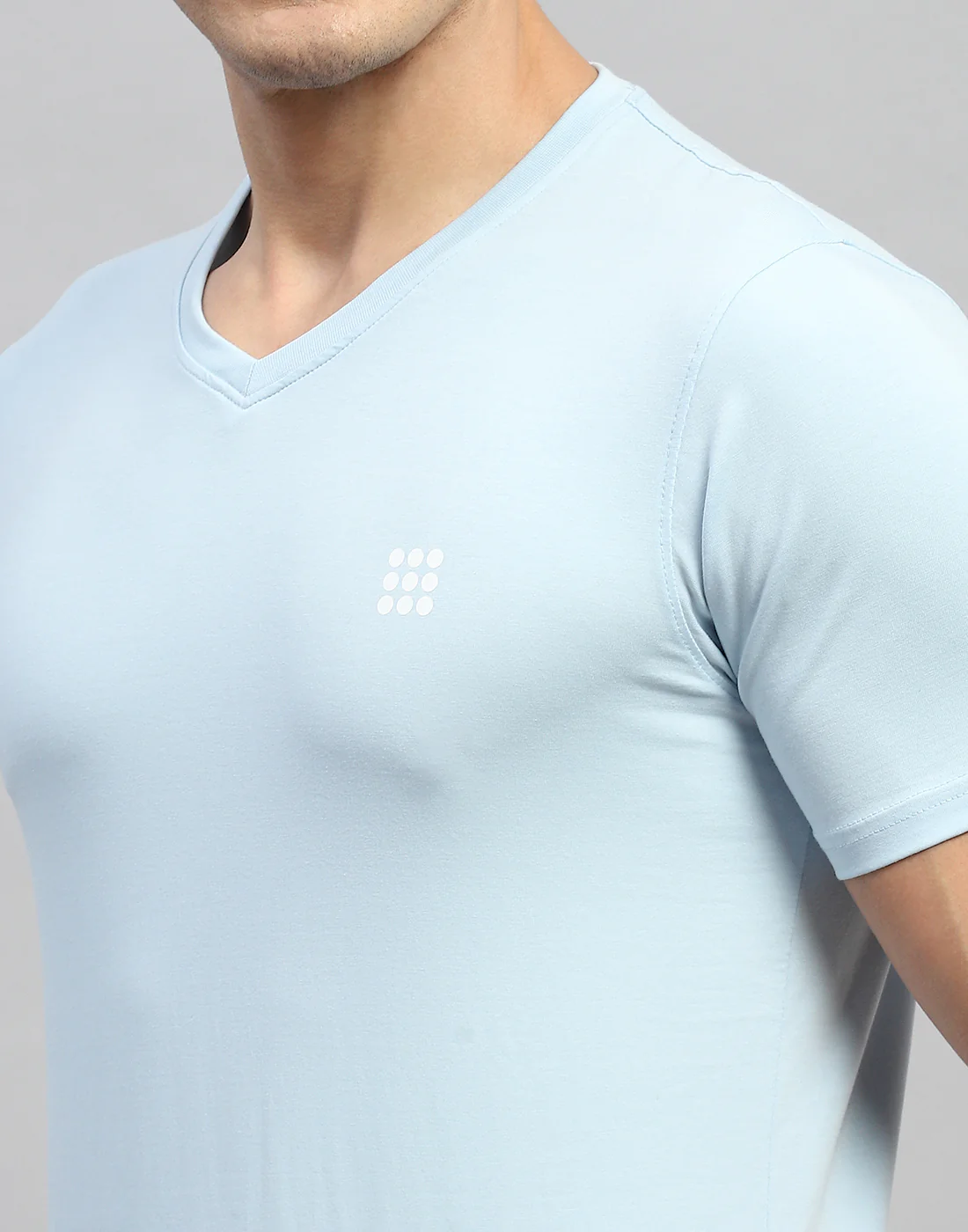 Rock.it Men Blue Solid V Neck Half Sleeve T-Shirt - Image 6