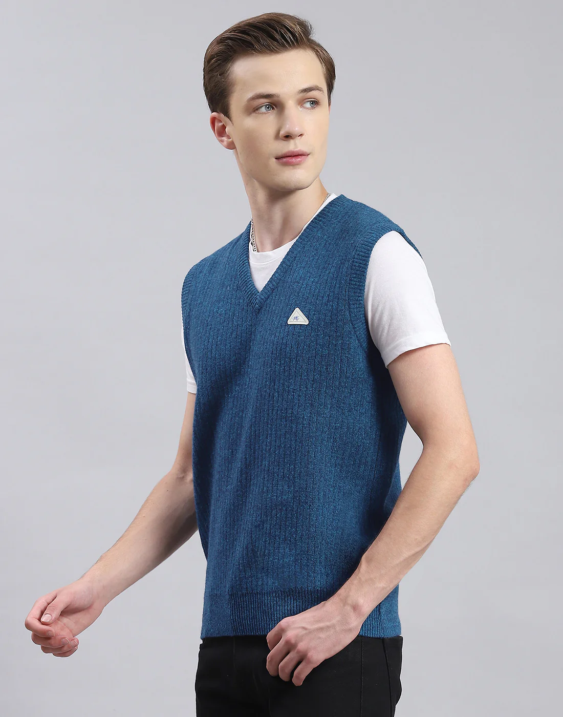 Men Blue Solid V Neck Sleeveless Sweater - Image 3