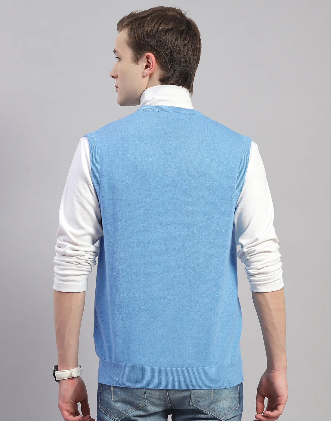 Men Blue Solid V Neck Sleeveless Sweater - Image 5