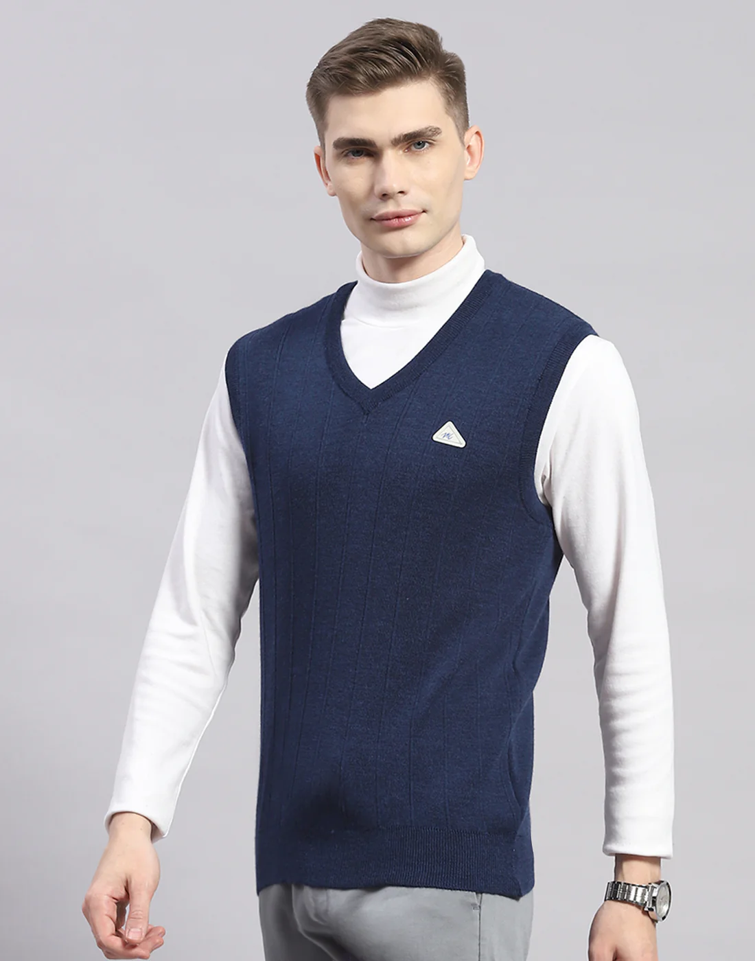 Men Blue Solid V Neck Sleeveless Sweater - Image 3