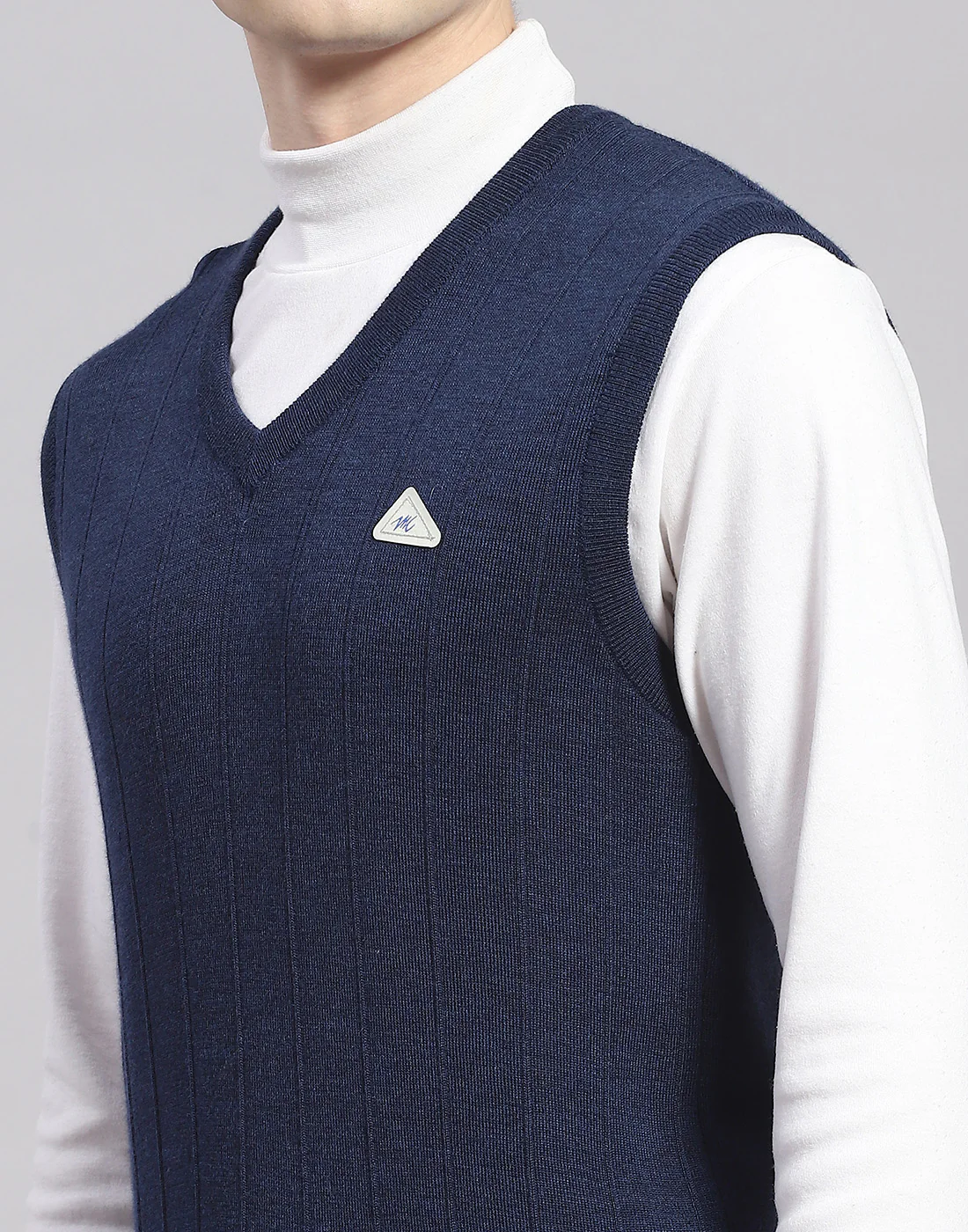 Men Blue Solid V Neck Sleeveless Sweater - Image 6