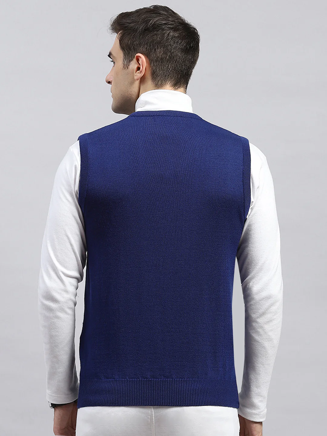 Men Blue Solid V Neck Sleeveless Sweater - Image 5