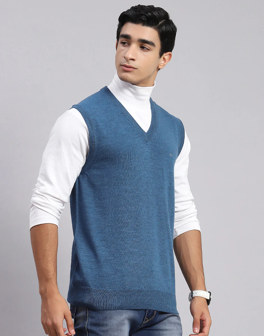 Men Blue Solid V Neck Sleeveless Sweater - Image 3