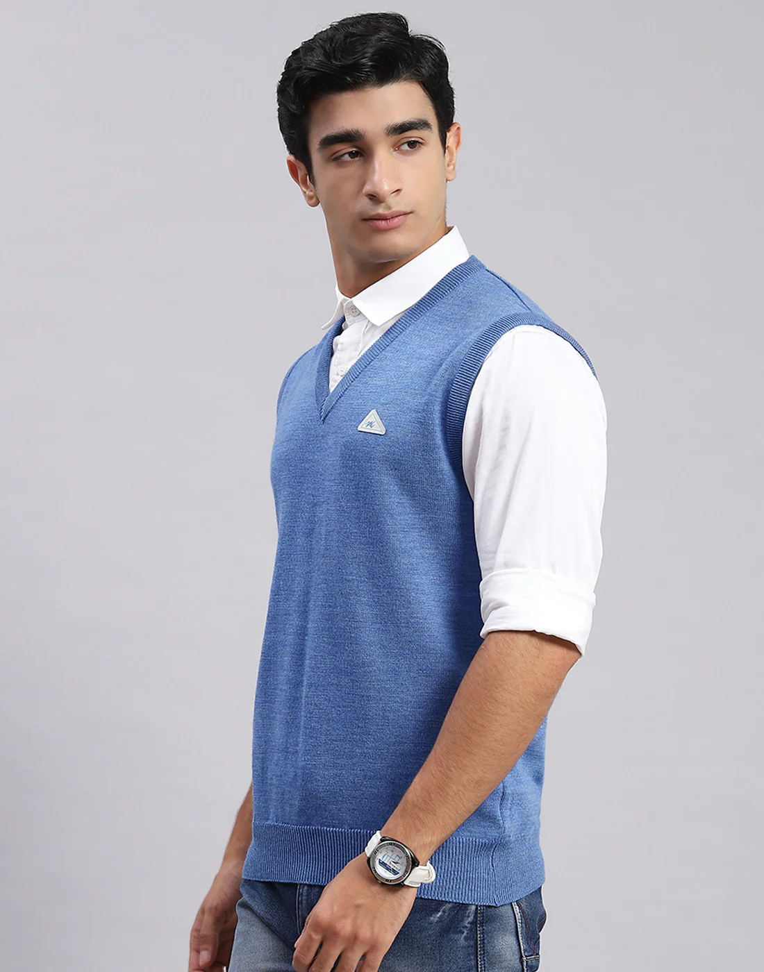 Men Blue Solid V Neck Sleeveless Sweaters/Pullovers - Image 2