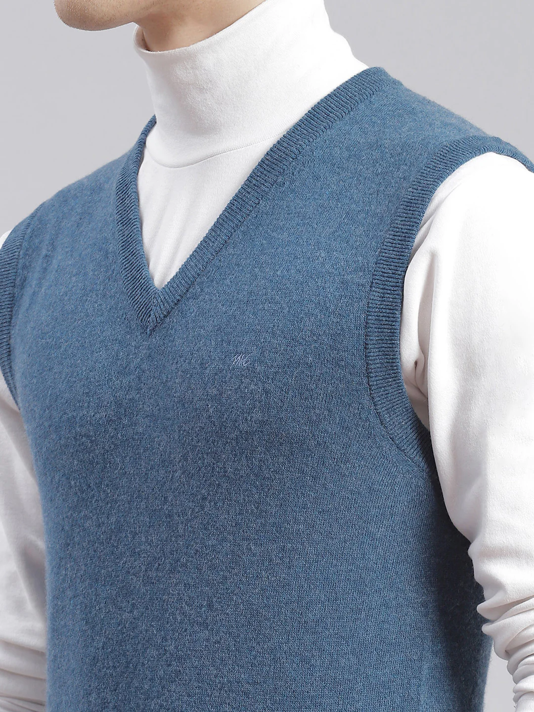 Men Blue Solid V Neck Sleeveless Sweaters/Pullovers - Image 7