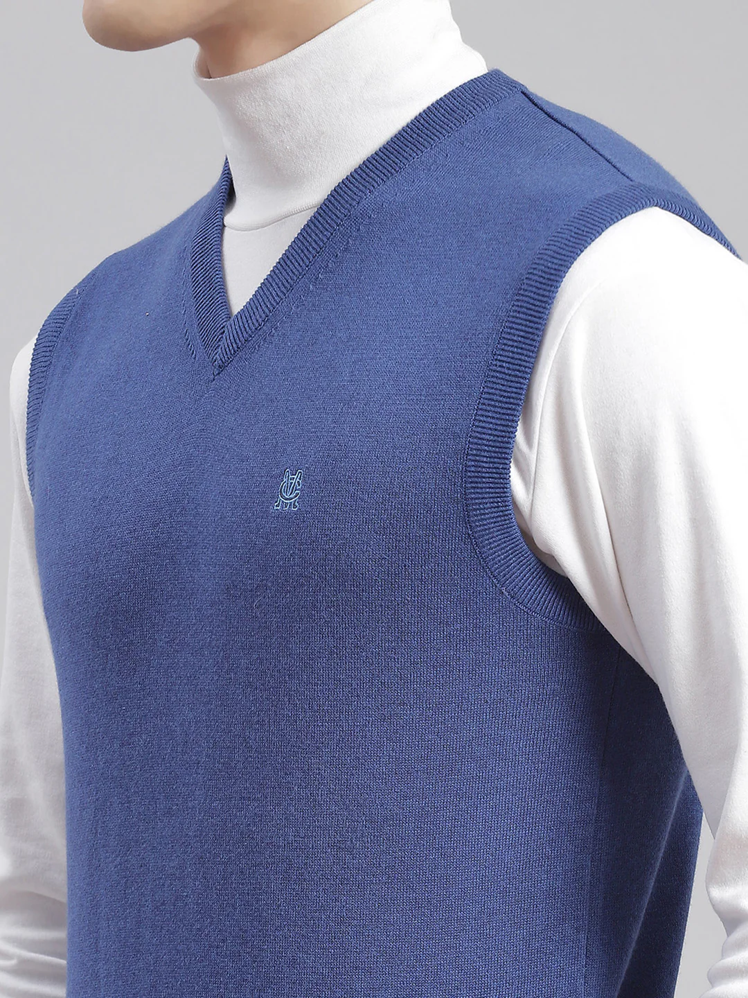 Men Blue Solid V Neck Sleeveless Sweaters/Pullovers - Image 6