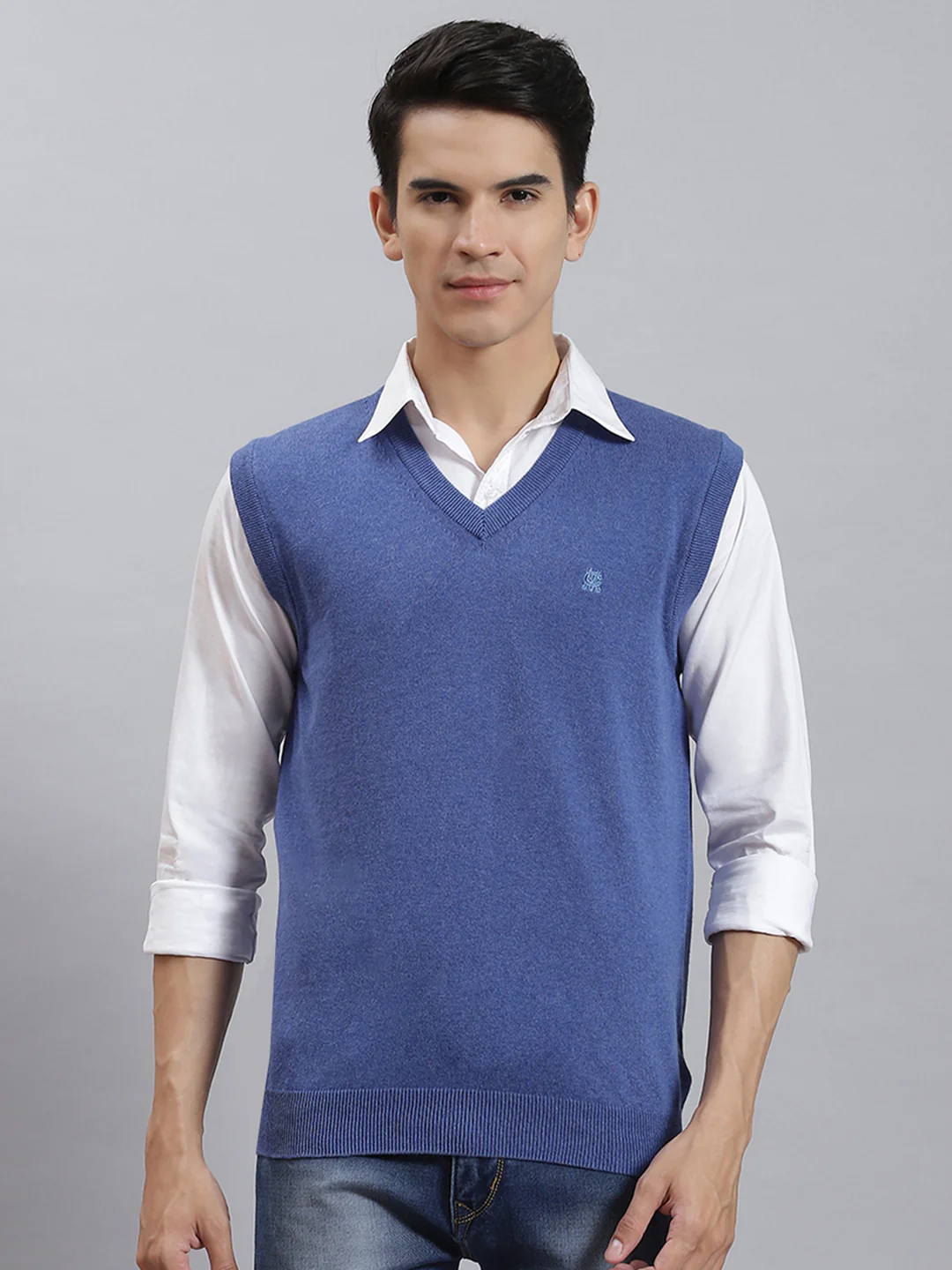 Men Blue Solid V Neck Sleeveless Sweaters/Pullovers - Image 2