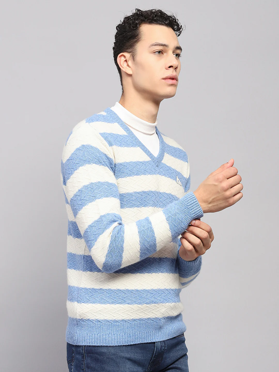 Men Blue Stripe V Neck Full Sleeve Pullover - Image 4