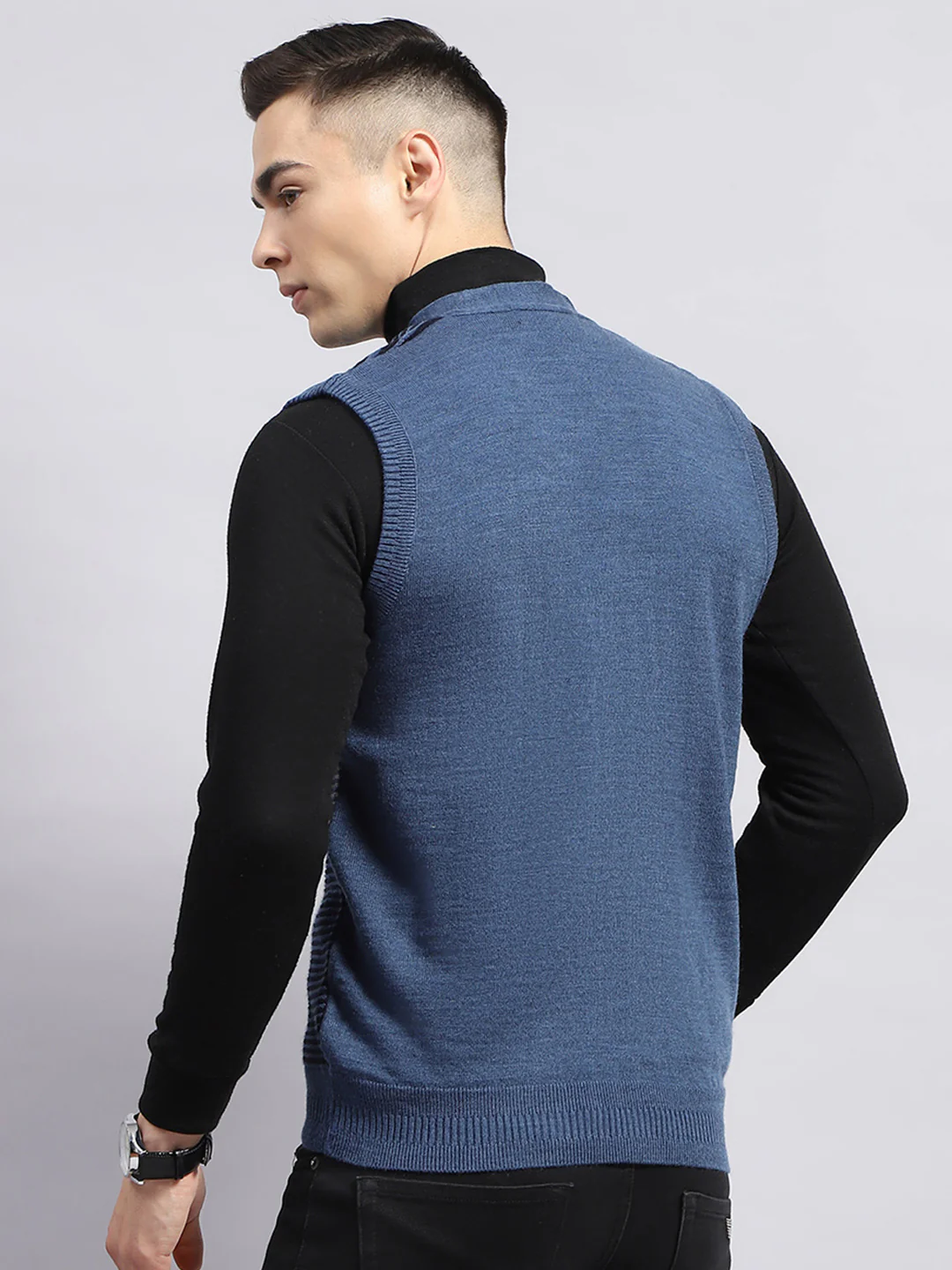 Men Blue Stripe V Neck Sleeveless Cardigan - Image 5