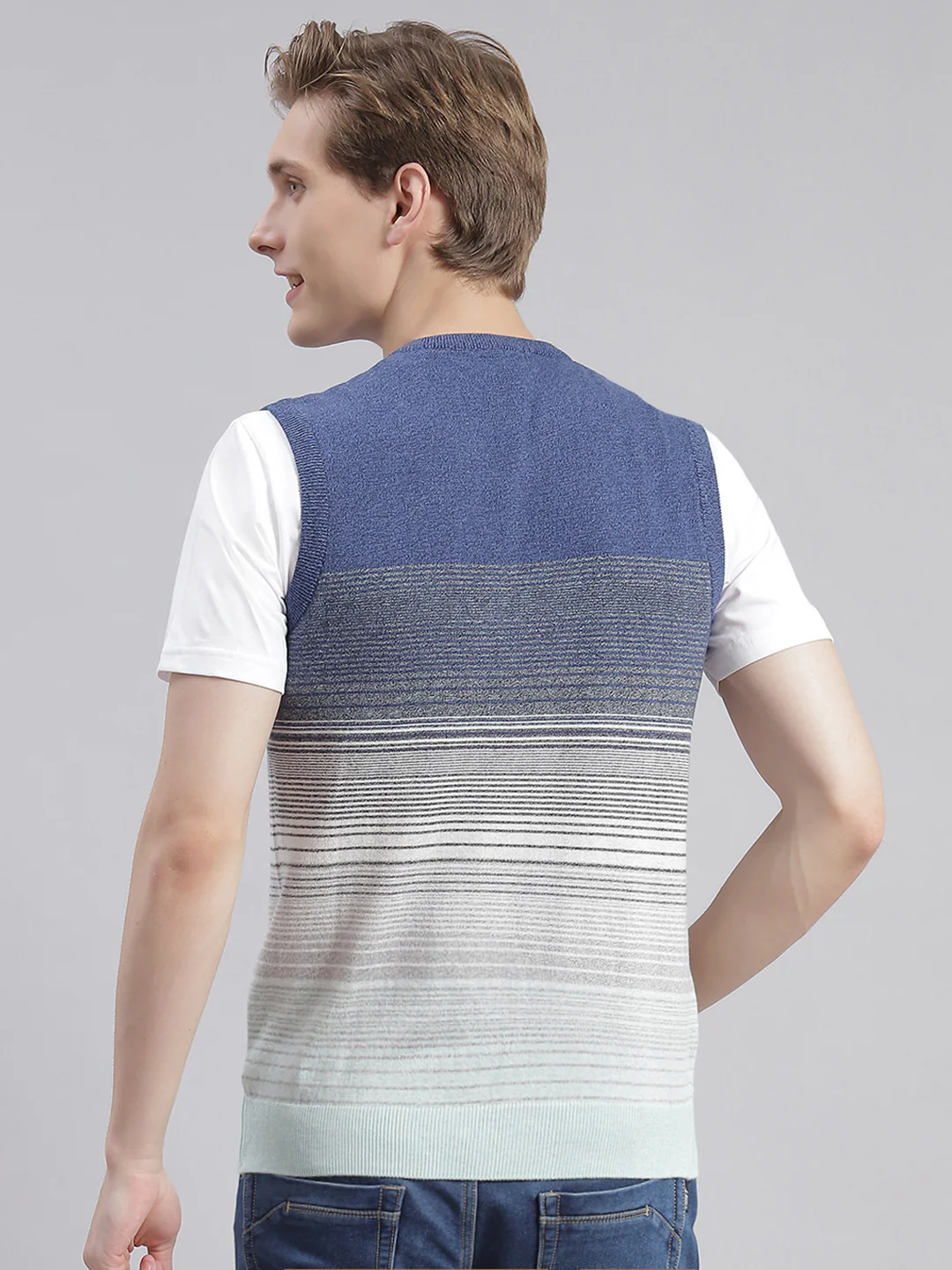 Men Blue Stripe V Neck Sleeveless Sweaters/Pullovers - Image 5